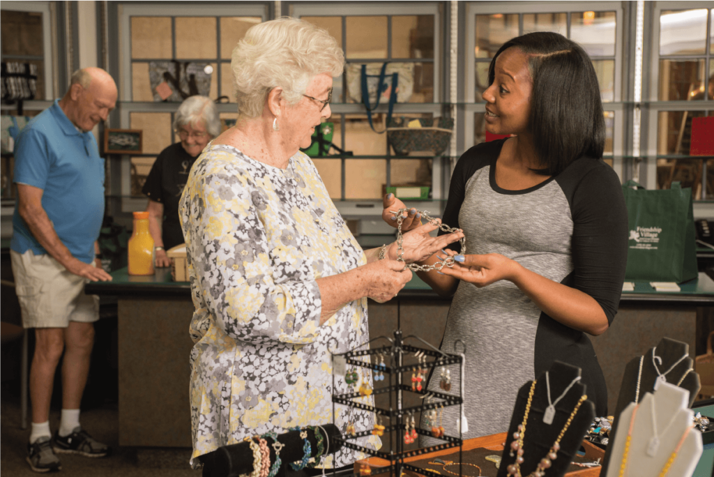 looking-at-jewelry Looking at jewelry